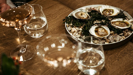 Море зовет: винные пары к устрицам
